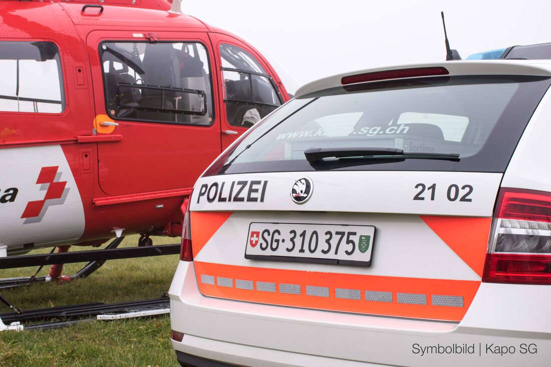 Die Rega hat den Verunfallten ins Spital geflogen, leider konnte die Hilfe nichts mehr ausrichten. (Symbolbild Kantonspolizei)
