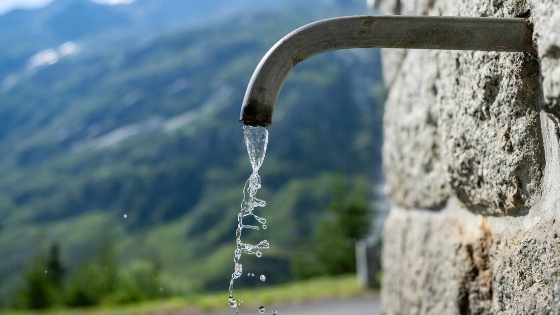 Wasser auf den Alpen: Momentan ist die Situation noch nicht problematisch, das kann sich aber schnell ändern. (Bild: Keystone) 207087_207334.jpg