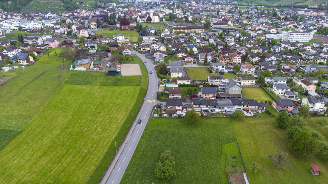 Die Wangserstrasse zwischen Mels und Wangs soll erneuert werden – nur wann, ist unklar. (Archivbild: Gianluca Volpe)
