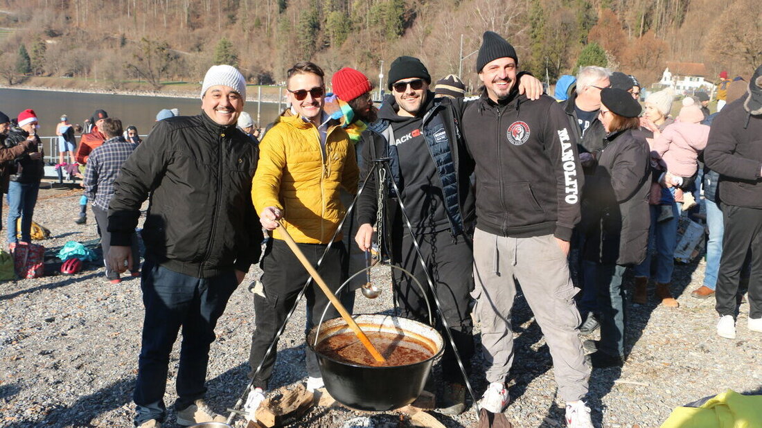 Und danach eine feine Gulaschsuppe: Verantwortlich dafür war einmal mehr die Familie Barba.
