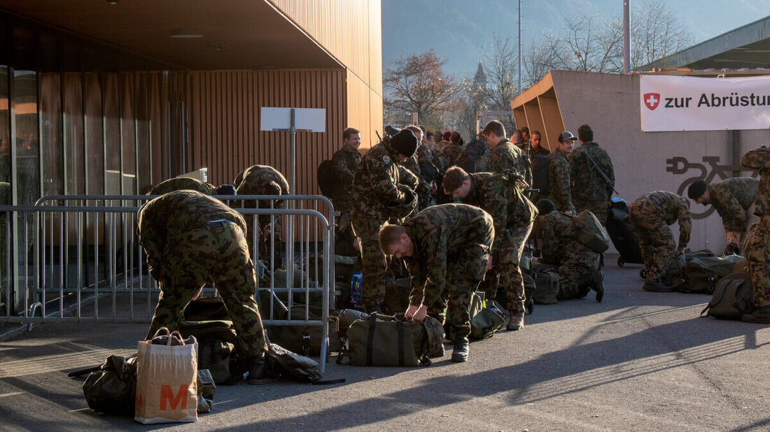 Ein letztes Mal einrücken: Die Militärzeit ist zu Ende. (Bilder Severin Meli)