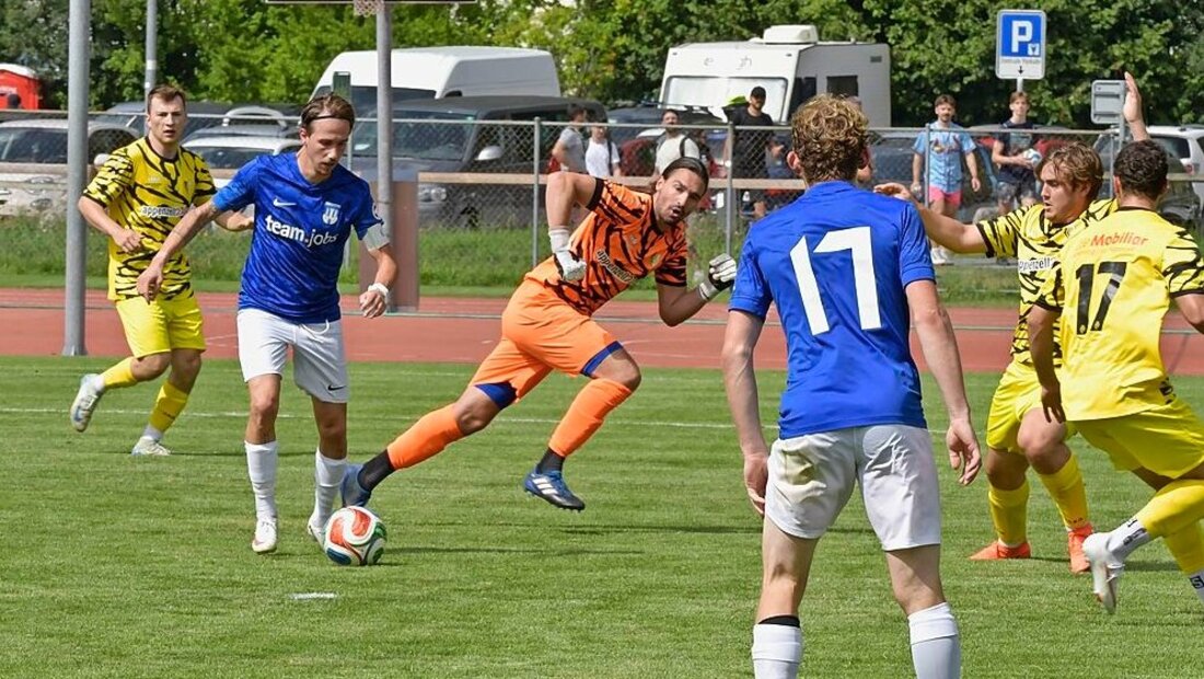 Matchball: Enrico D’Agostino (am Ball) verpasst nur knapp das 3:2 (78.). (Bild: Reto Voneschen) 208602_208604.jpg