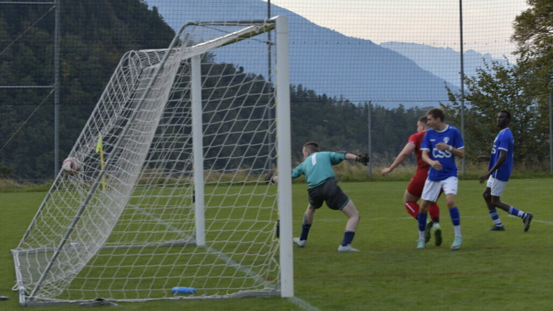 Impressionen vom 5.-Liga-Derby Taminatal – Bad Ragaz III (Bild Reto Voneschen)