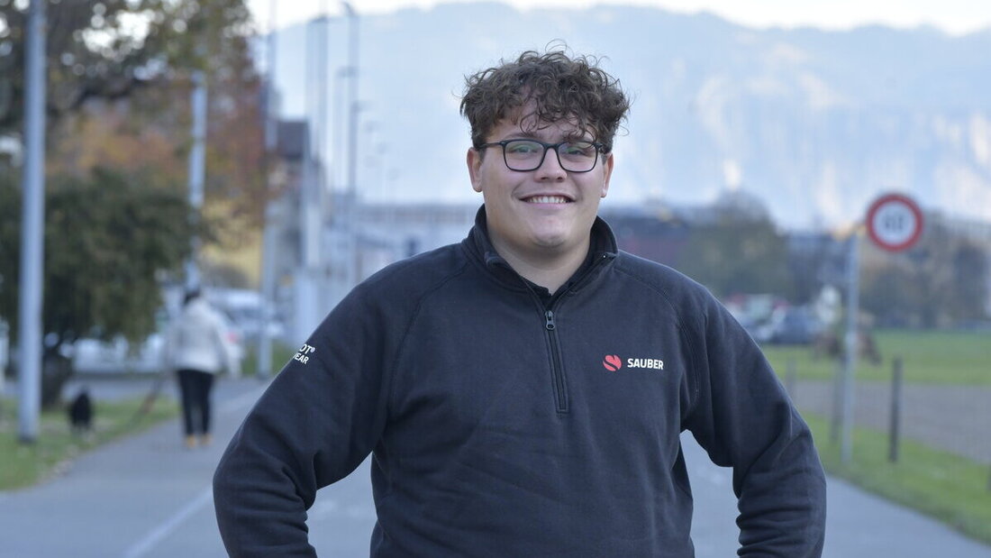 Ein kurzer Zwischenhalt in der Heimat: «Ich komme immer wahnsinnig gerne zurück nach Mels», sagt Janis Kalberer. (Bild Reto Voneschen)