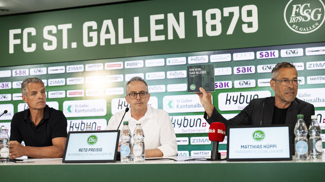 Emotionale Pressekonferenz: Matthias Hüppi (rechts) mit den Aktionären Philipp Bienz (links) und Reto Preisig. (Bild: Gian Ehrenzeller/Keystone)