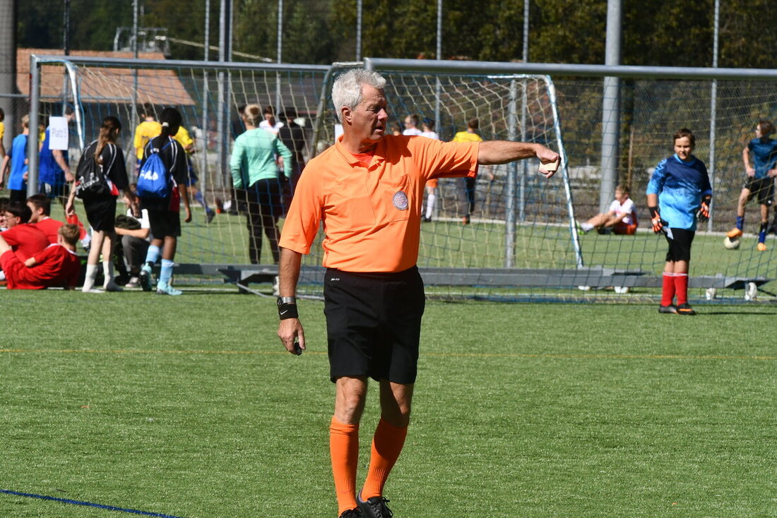 Impressionen vom UBS-Football-Cup in Mels. (Bild Severin Meli)
