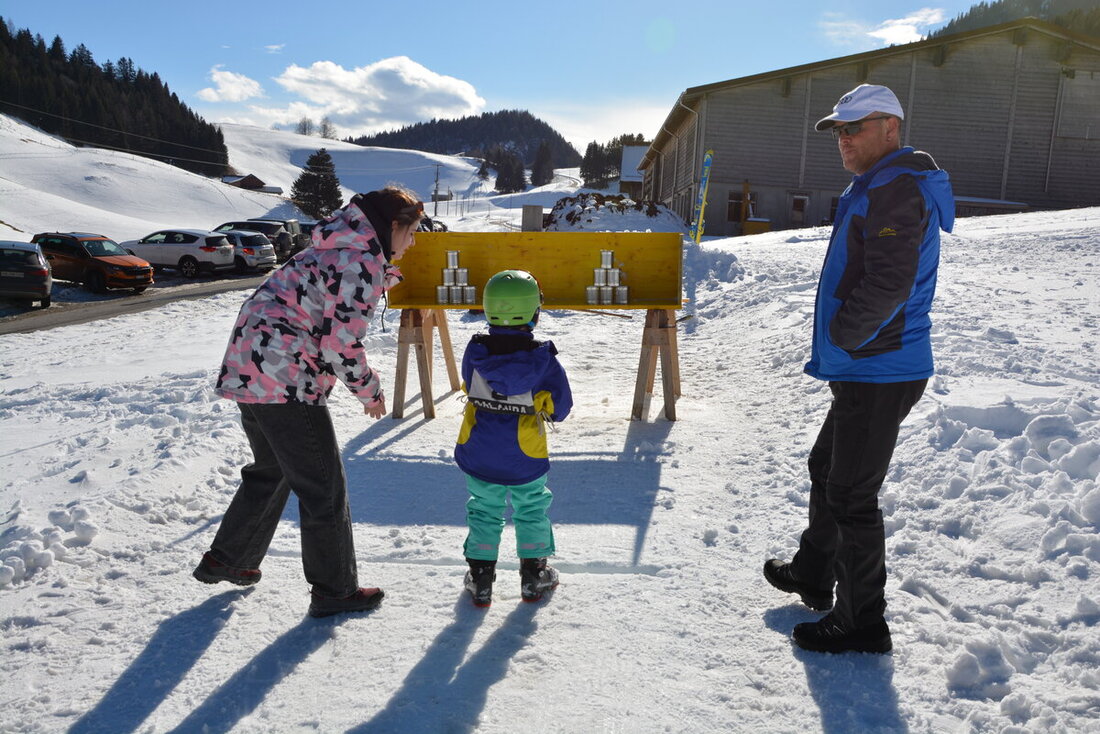 Ausdrucksstark, witzig, ironisch und schlagfertig: Kaya Yanar unterhält mit seinem Programm im Melser Kulturzentrum Verrucano
ein begeistertes Publikum. (Bilder Martin Nauer)