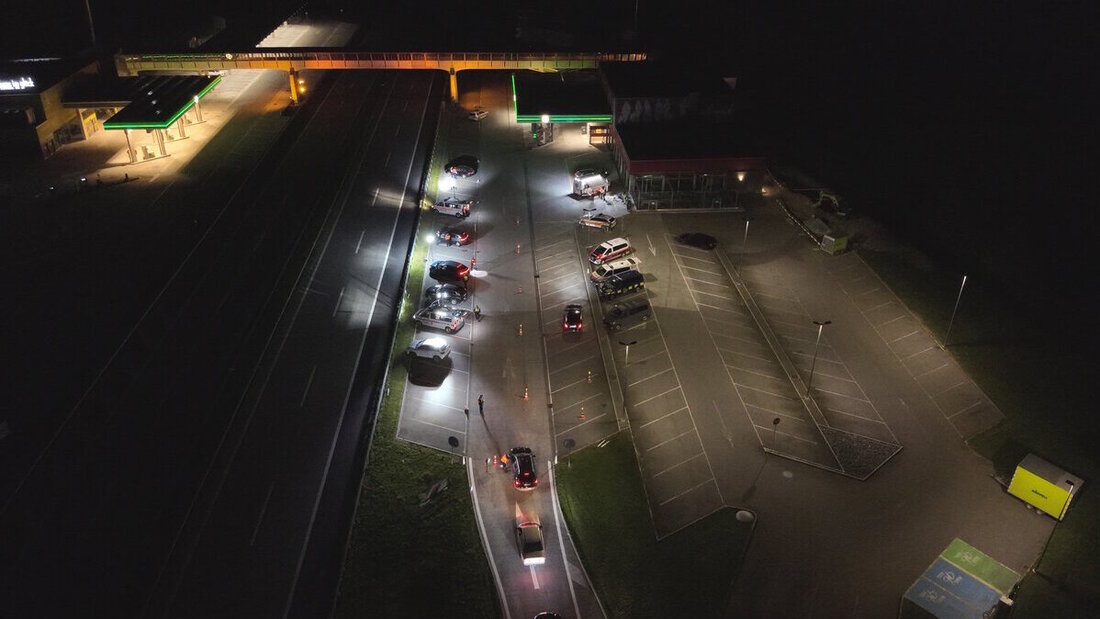 Grosseinsatz in der Nacht. (Pressebild)