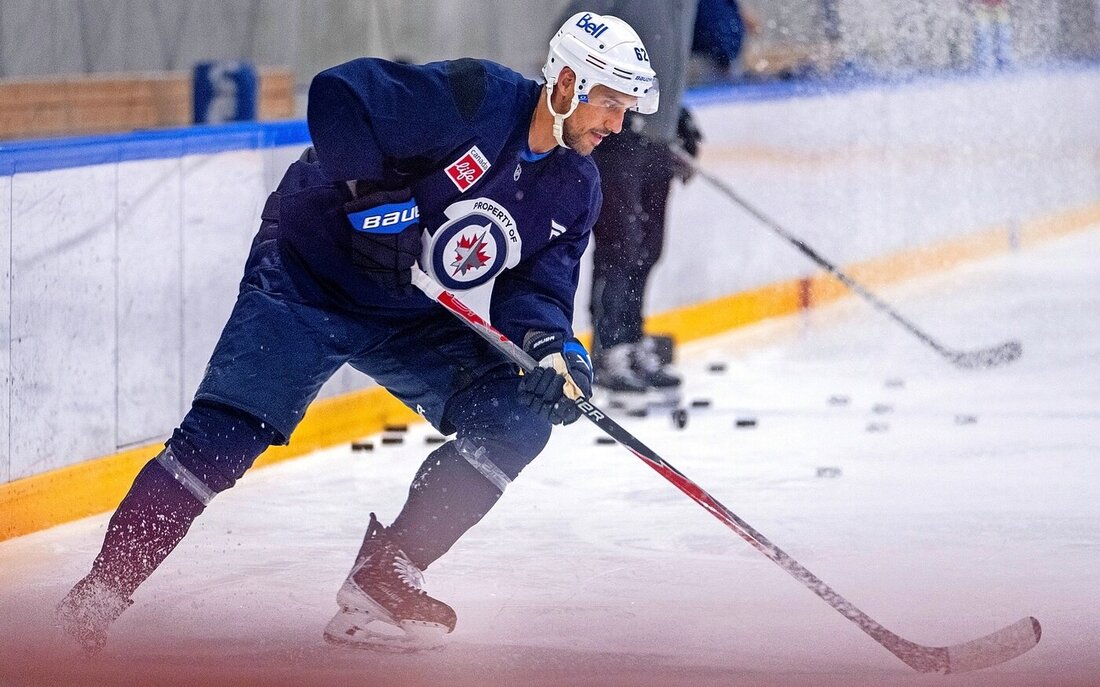 Training in der Heimat: Nino Niederreiter bringt sich in Chur für den Saisonstart in der NHL in Form. Bild: Corinne Thöni 211155_211156.jpg