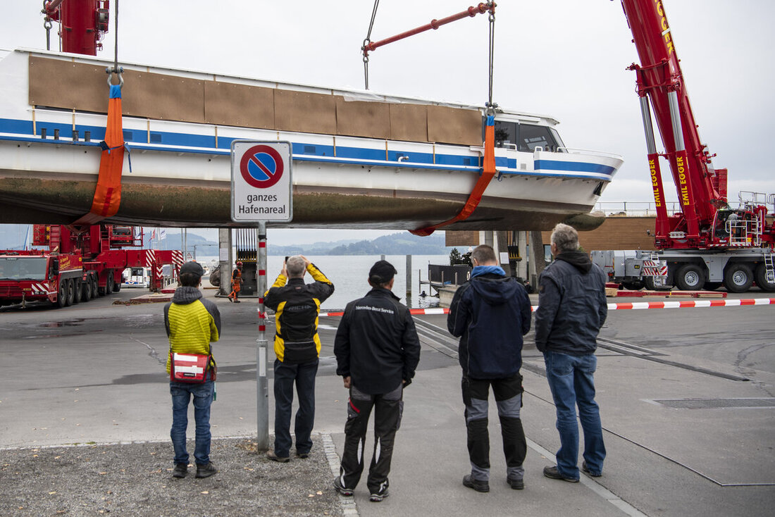 SCHWEIZ SCHIFFFAHRT TRANSPORT MS SCHWYZ