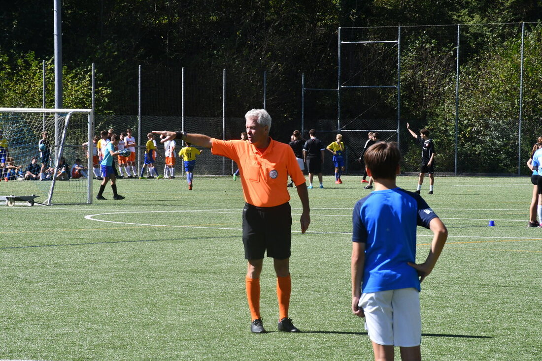 Impressionen vom UBS-Football-Cup in Mels. (Bild Severin Meli)