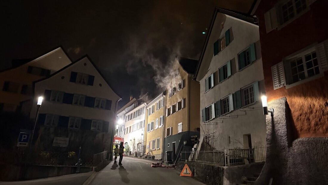 Hoher Sachschaden: Beim morgendlichen Brand im «Städtchen» sind keine Menschen zu Schaden gekommen. (Bild: Kantonspolizei St.Gallen)
