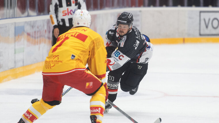 Eishockey Match EHC Chur HC Sierre Eishalle Eissatdion Chur