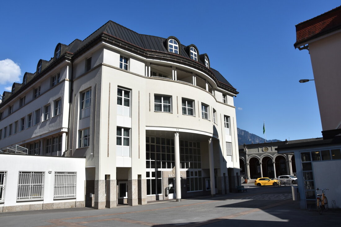 Auf dem Rathaus in Bad Ragaz wird voraussichtlich ab Oktober 2021 ein neuer Schreiber seinen Dienst aufnehmen. (Bild Susan Rupp)