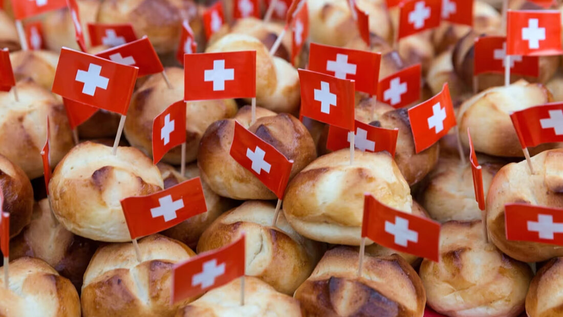 Auch ein Knüller: Dieses Jahr wird der 1. August im Sarganserland zwar ohne Feuerwerk, aber mit vielen kulturellen, politischen und kulinarischen Anlässen gefeiert. (Symbolbild: Keystone)