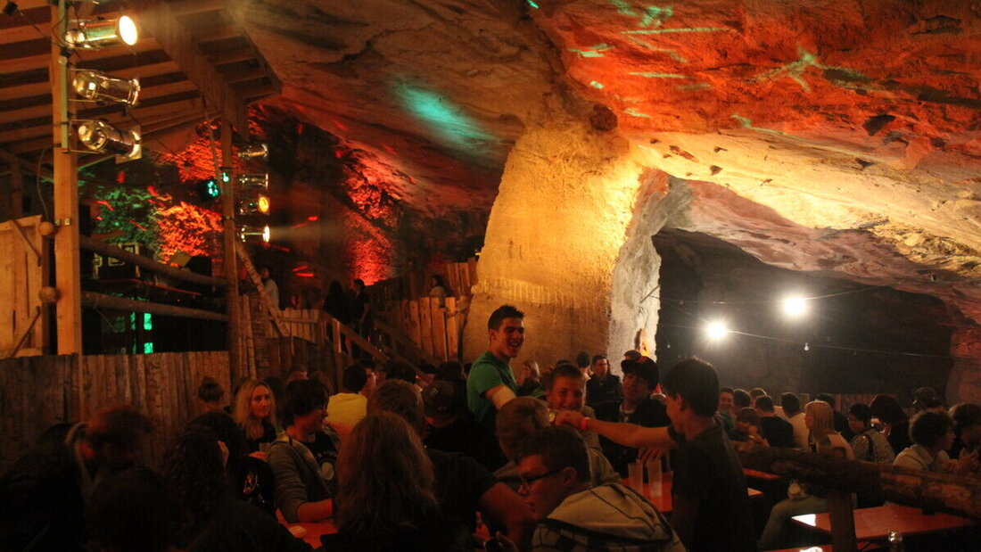 Ein Kracher nach dem anderen: Am ersten Juli-Wochenende wird der Tiergartenhügel zur Partyhochburg. (Archivbild Ignaz Good)