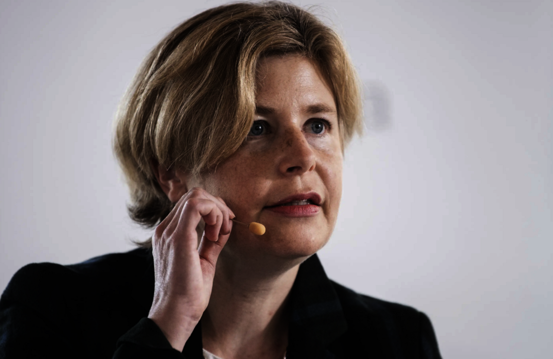 Was macht Esther Friedli? Die Antwort liefert sie am Freitag in der SVP-Hochburg Sarganserland. (Bild Ennio Leanza/Keystone)