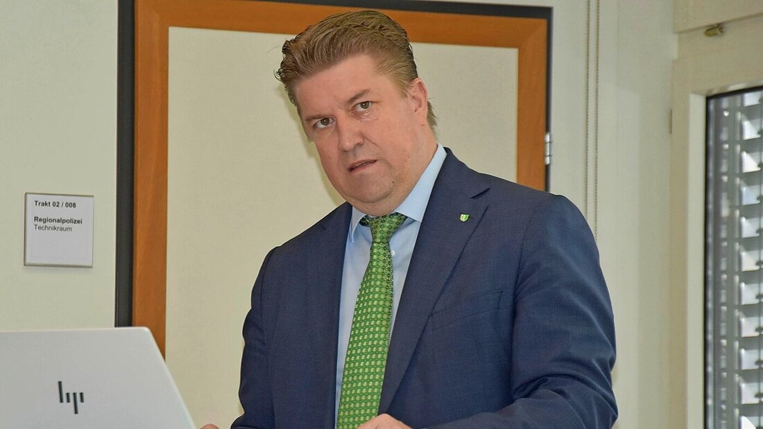 Will die Sicherheit im Kanton gewährleisten: Regierungsrat Christof Hartmann (SVP, Walenstadt). Bild: Reto Vincenz 184114_184113.jpg