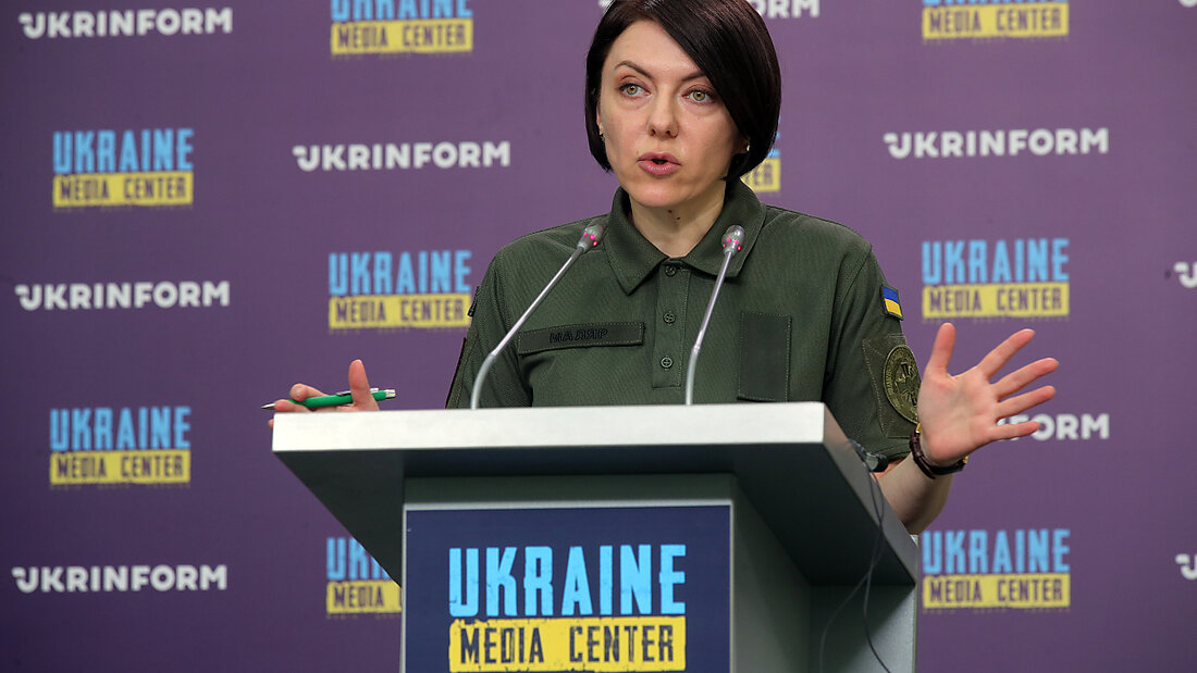 ARCHIV - Die stellvertretende Verteidigungsministerin der Ukraine Hanna Maljar spricht während einer Pressekonferenz. Foto: -/Ukrinform/dpa 20230605194714877.jpg