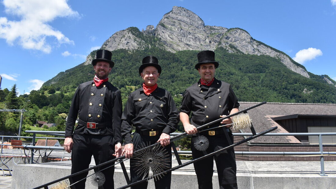 Bringen die Delegiertenversammlung der Schweizer Kaminfeger nach Sargans: Stefan Spirig, Guido Alpiger und Felix Kalberer (von links). (Bild: Severin Meli)