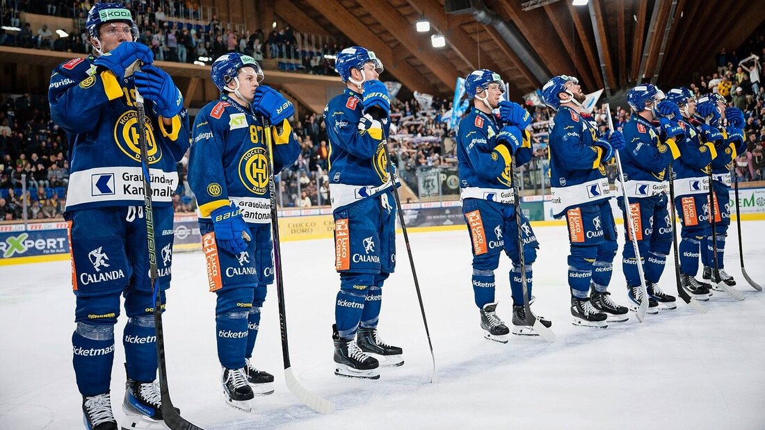 Wenn Blicke alles sagen: Die Spieler des HCD müssen gegen die ZSC Lions eine nächste Enttäuschung hinnehmen. (Bild: Keystone) 219132_219133.jpg