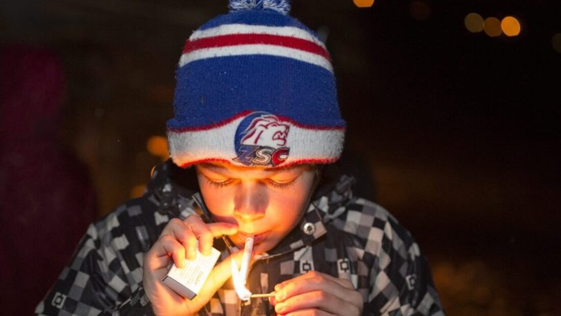 Am 6. März, Namenstag des heiligen Fridolin, wird in mehrerenDörfern Feuer angezündet.