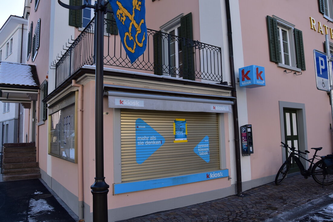 Neues Angebot: Hier kommt ein neuer Kiosk samt Angebot von Postdienstleistungen hin – eine Aufwertung des Dorfplatzes Mels. (Bilder Hans Bärtsch)