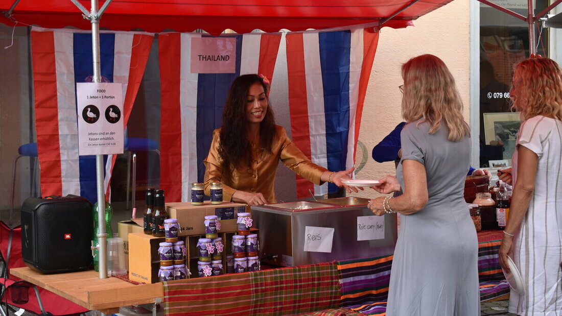 Kulinarik, Musik und Tanz aus aller Welt: Das Festival der Kulturen war ein Erfolg für Gross und Klein. (Bilder Rahel Pfiffner)