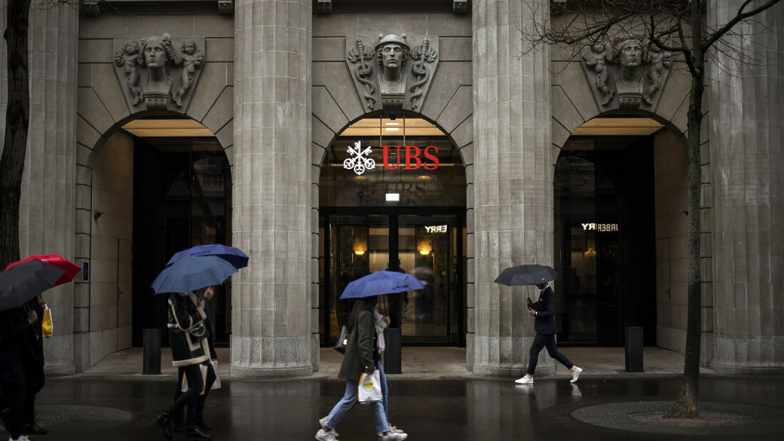 Am heutigen 1. April sollen vor dem UBS-Hauptgebäude am Zürcher Paradeplatz "We Are KMU"-Mützen verteilt werden. (Archivbild) 20230401064111242.jpg