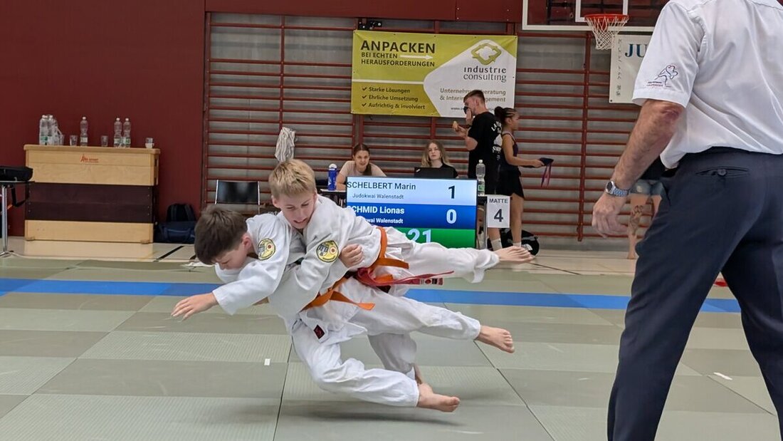 Intern: Im Walenstadter Klubduell zwischen Marin Schelbert und Lionas Schmid behält Schelbert die Oberhand. (Pressebilder)