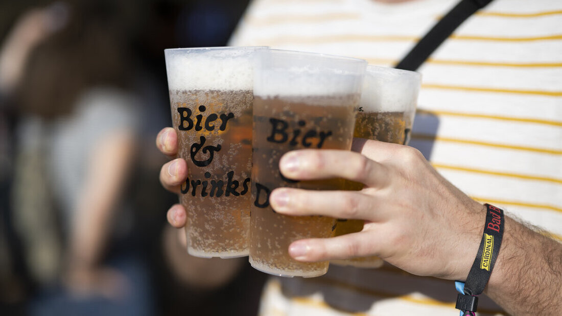 Das Rauschtrinken hat in der Schweiz in den letzten Jahren zugenommen. (Anthony Anex/Keystone)