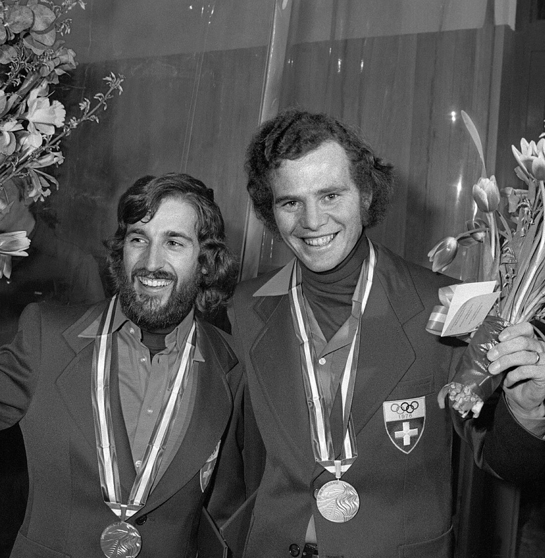Innsbruck, 10. Februar 1976: Olympiasieger Heini Hemmi (links) und sein Teamkollege und Silbermedaillengewinner Ernst Good. (Archivbild Keystone) 17581_17583.jpg
