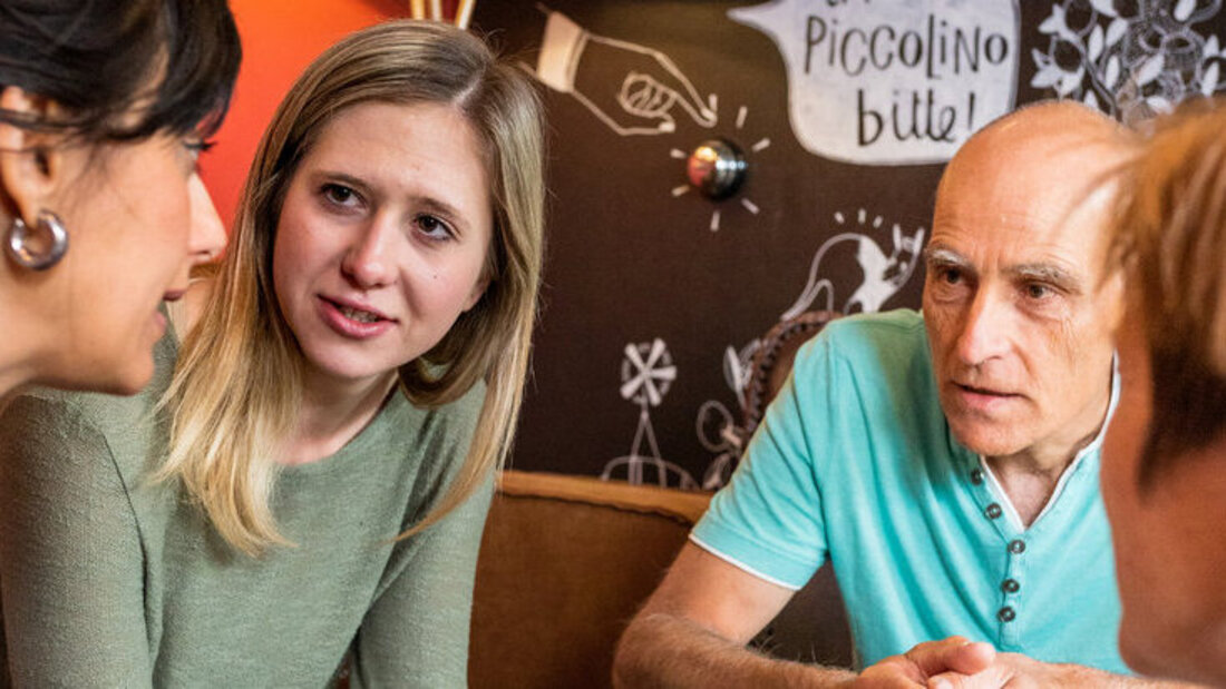 Der Austausch tut gut: In Sargans soll eine Selbsthilfegruppe zum Thema Essstörungen bei Jugendlichen entstehen. (Symbolbild Pressedienst)