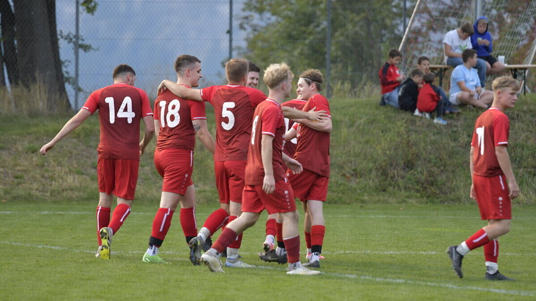 Impressionen vom 5.-Liga-Derby Taminatal – Bad Ragaz III (Bild Reto Voneschen)