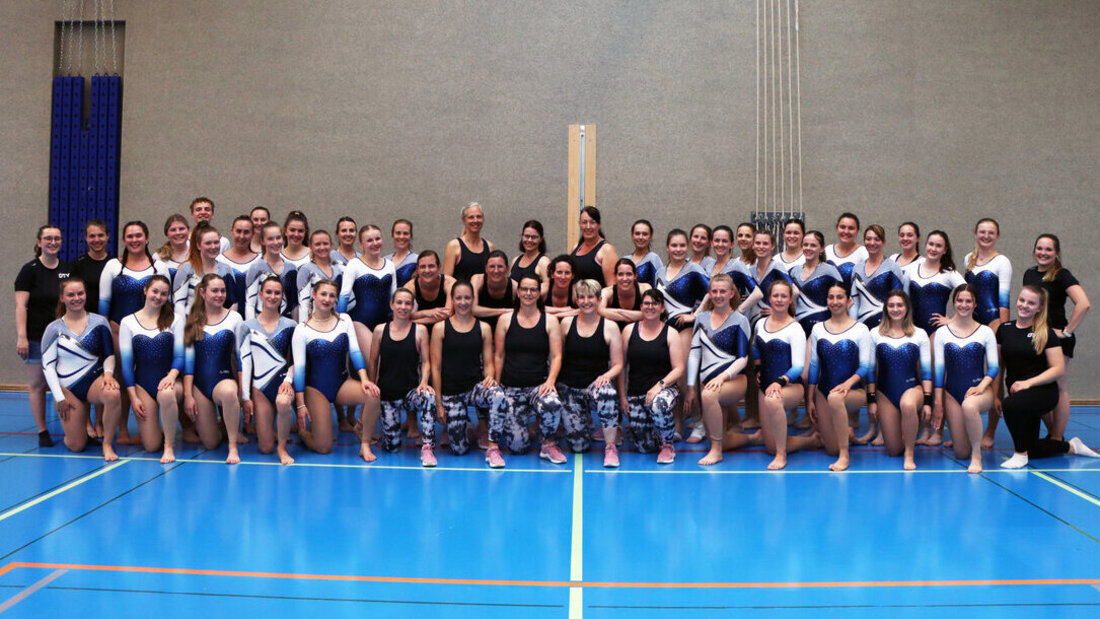 Alle auf einen Blick: Die Mitglieder des Damenturnvereins Mels freuen sich auf ihre Einsätze am Eidgenössischen Turnfest in Lausanne. (Pressebild)