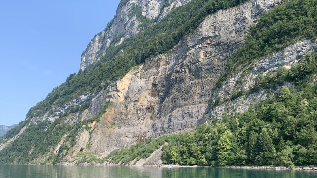 Der ehemalige Steinbruch Schnür: Nach intensiven Vorarbeiten wird nun doch nichts aus dem Solarprojekt «Felsenstrom». (Pressebilder)