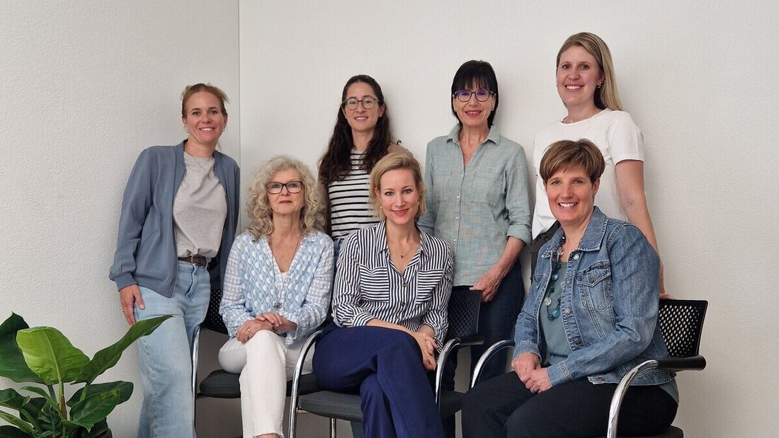 Die vertrauten Beraterinnen: Der Ort ist neu – das Team der Kinder- und Jugendhilfe in Sargans bleibt gleich (von links: Laura Stämpfli, Anita Pfister, Luzia Hinder Dominguez, Rahel Hofer, Marlies Frick, Angela Vesti und Andrea Marthy-Mulle). (Pressebild)