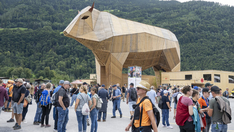 SCHWEIZ SCHWINGEN EIDGENOESSISCHES 2025 MOLLIS