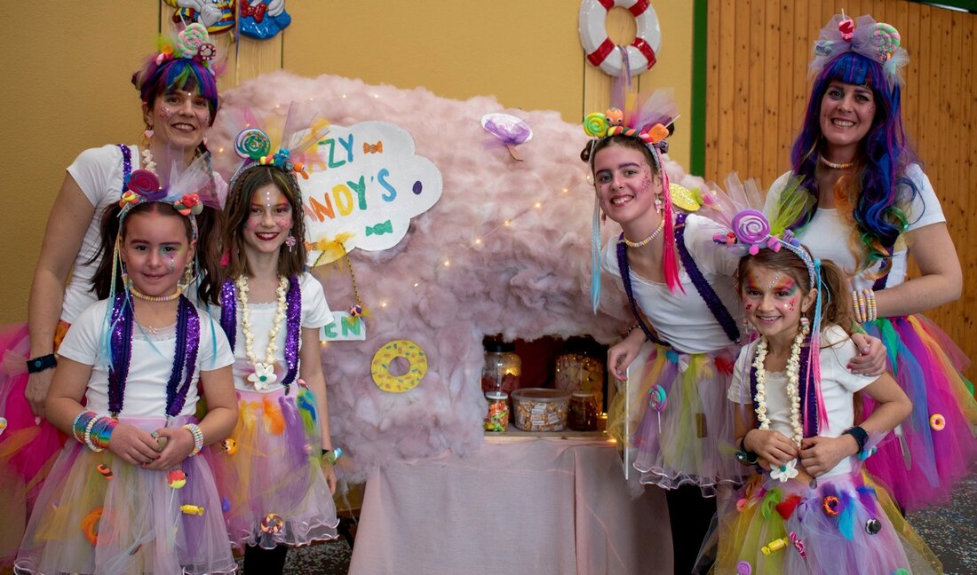 Lang dauerts nicht mehr: Bald benötigen die Sarganserländer Fasnächtler ihre Kostüme. Archivbild: Severin Meli 180508_180798.jpg