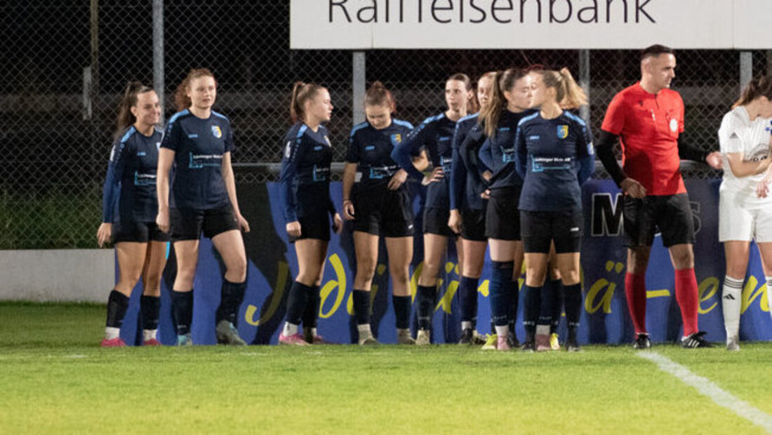 Happy End: Das Frauen-Fanionteam des FC Mels bleibt in der 1.Liga. (Bild: Severin Meli)