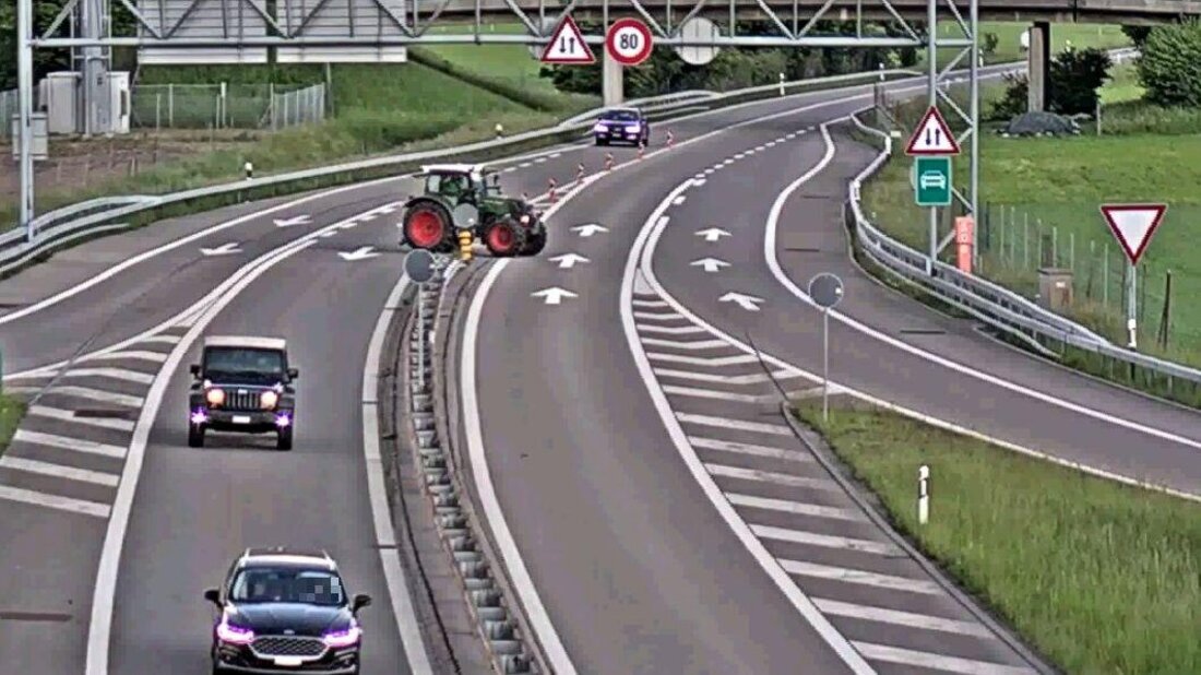 ...und die Geisterfahrt auf der A3 bei Niederurnen. (Bilder Kapo St. Gallen und Glarus)