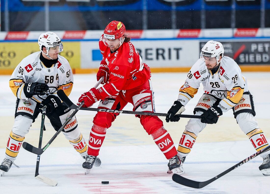 Enge Sache: Die Rapperswil-Jona Lakers, hier mit Viktor Rask (Mitte), setzen sich erst spät gegen Lugano durch. Bild: Keystone 172539_172540.jpg