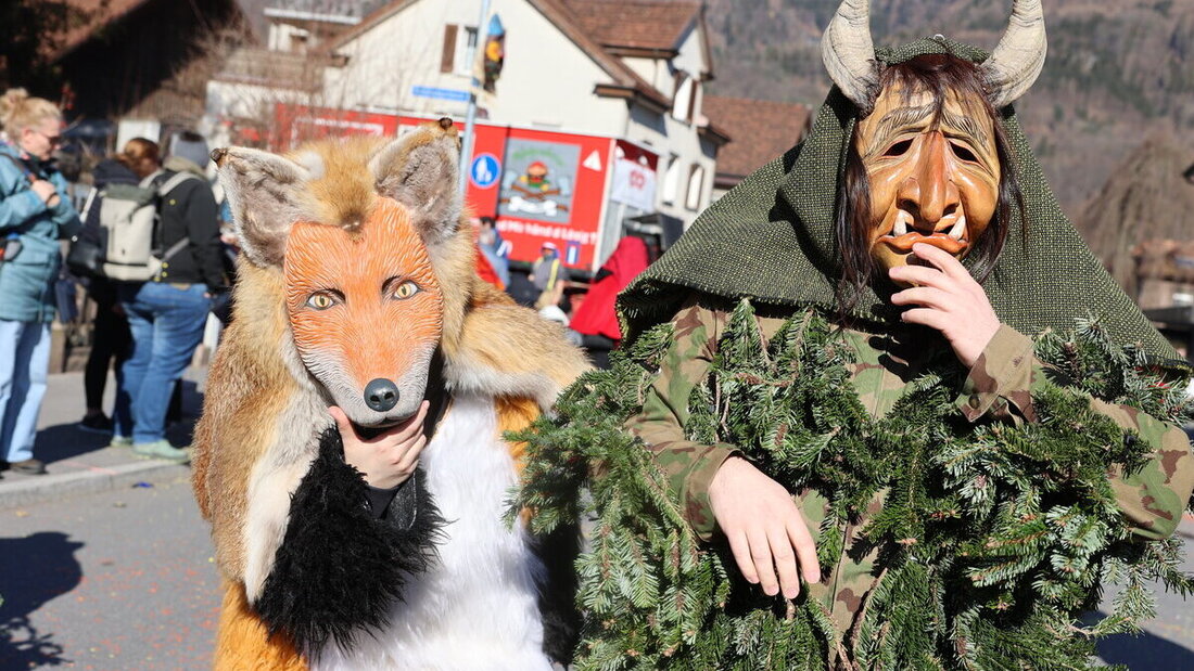 Kleine Kostprobe: Mehr vom Umzug in Flums gibt's am Donnerstag in unserer Printausgabe. (Bilder Ignaz Good)