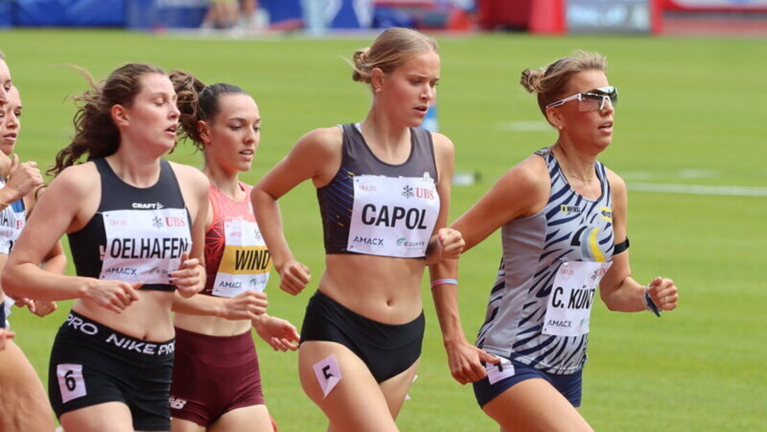 Mitten in der nationalen Spitze: Tina Capol (Mitte) bei den Schweizer Meisterschaften über 1500 Meter im Zürcher Letzigrund. (Bild: Leonie Sonderegger)