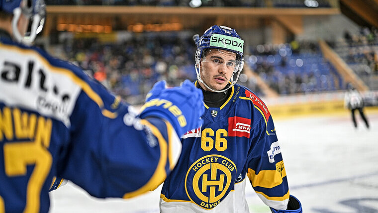 SCHWEIZ EISHOCKEY DAVOS AJOIE