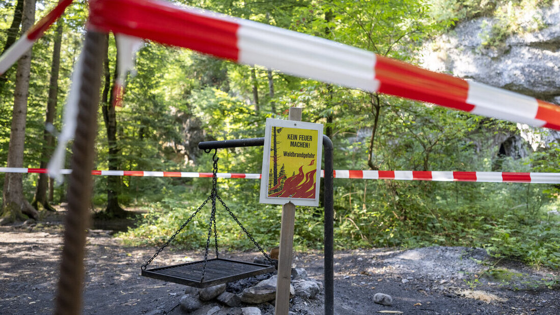 Feuerverbot: Der Kanton sowie die lokalen Feuerwehren rufen die Bevölkerung auf, das Feuer- und Feuerwerksverbot konsequent einzuhalten. (Symbolbild: Keystone)