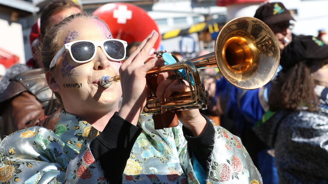 Kleine Kostprobe: Mehr vom Umzug in Flums gibt's am Donnerstag in unserer Printausgabe. (Bilder Ignaz Good)