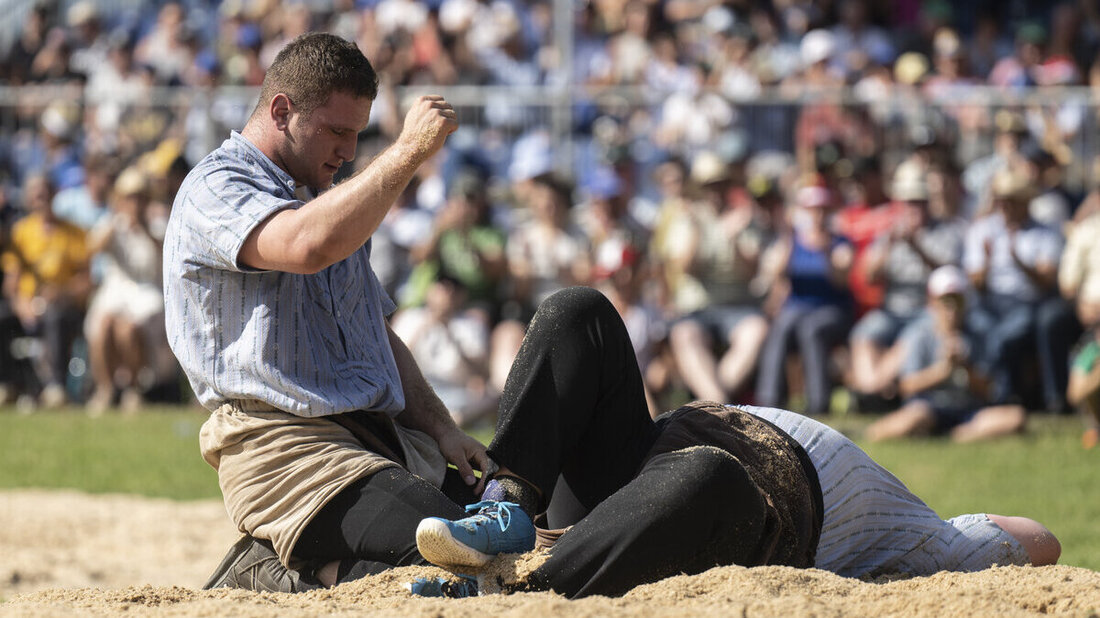 Der Schlussgang des NOS 2023: Armon Orlik (links) setzt sich gegen Domenic Schneider durch. (Bild Keystone)