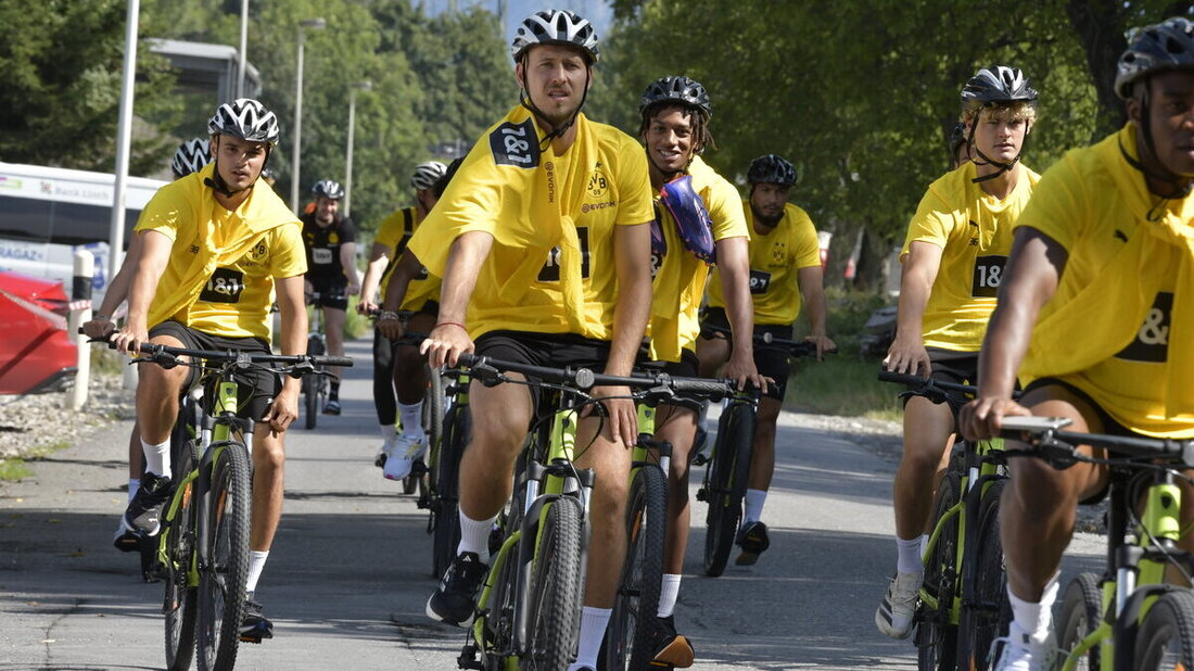 Tour de Ragaz: Die BVB-Profis radeln jeweils vom Grand Resort auf die Ri-Au. (Bild Reto Voneschen)