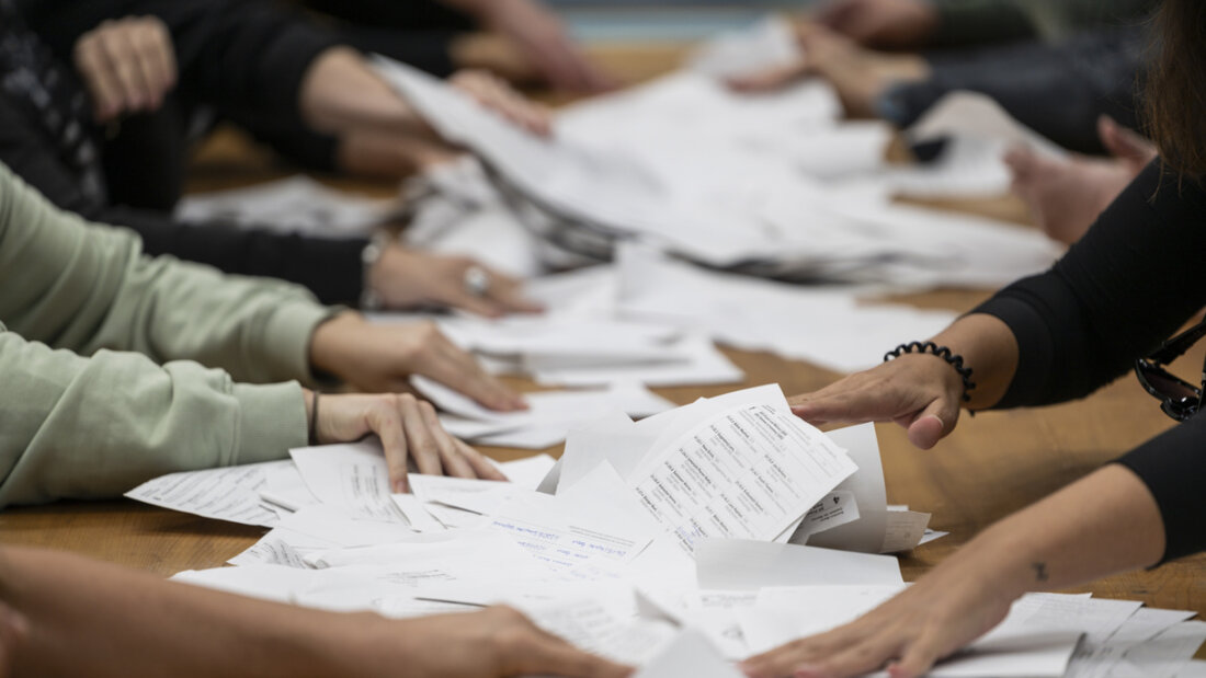 An den Parteipräferenzen hat sich seit den Wahlen 2023 wenig verändert, wie das YouGov-Stimmungsbarometer ergab. (Archivbild) 20251218170559310.jpg